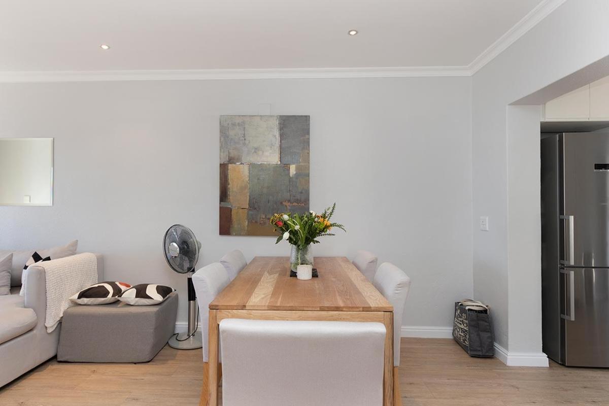 Stunning Sea View Apartment - Camps Bay Cape Town Exterior photo
